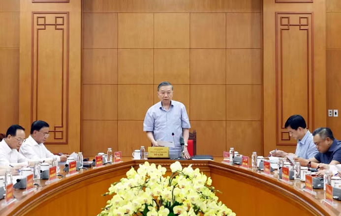 Vận dụng đúng phương pháp cách mạng trong đấu tranh phòng, chống “tự diễn biến”, “tự chuyển hóa” trong giai đoạn hiện nay